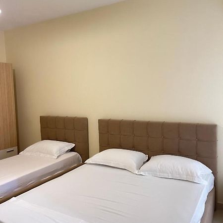 Noi Sea View Studio Vlorë Buitenkant foto